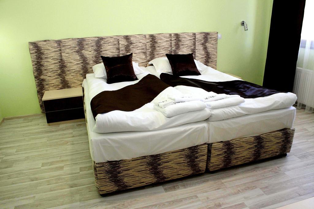Incanto Family Hotel Sevlievo Quarto foto
